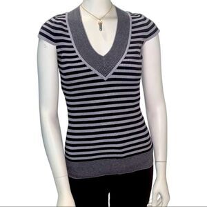Black & Grey | Sweater T | Size Small